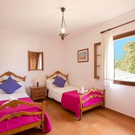 Villa Near By Renthousing