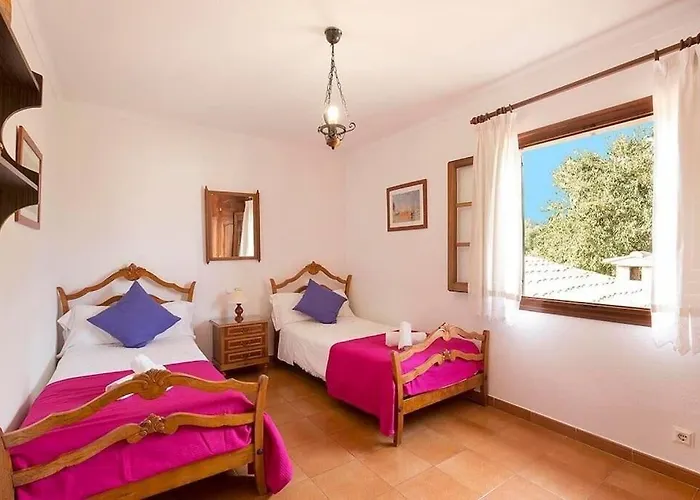 Вілла Near By Renthousing