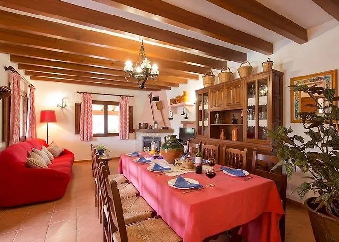 Villa Near By Renthousing Pollensa